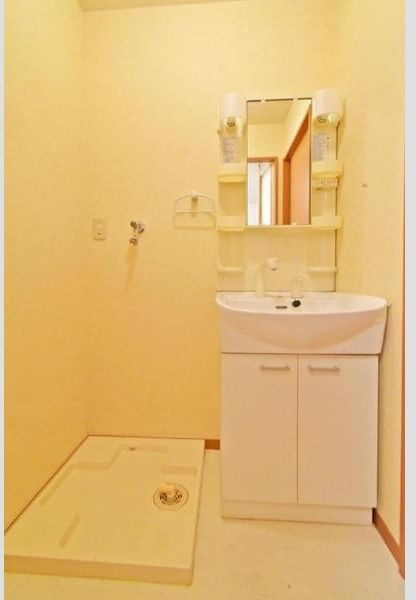 本州ビルⅡの洗面所|コンパクトで使いやすい洗面所