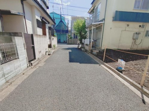 ＜LIBERi リーベリー＞練馬区石神井町7丁目　希少エリア　限定1棟の前面道路含む現地写真|2025年10月撮影