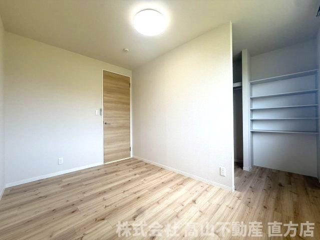 直方市大字感田のアパートの内装