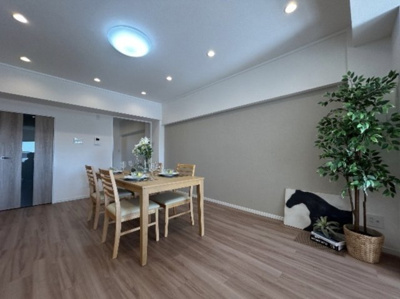 【居間・リビング】 | シティコーポ滝子通 | キャンペーン対象物件です♪詳細は弊社ホームページもしくはスタッフまでお気軽にお問合せ下さいませ♪ お役に立てる自信があります♪