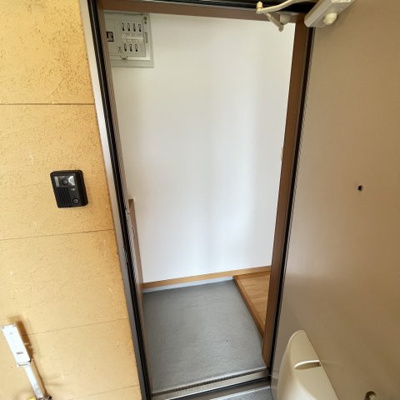 【玄関】 | 湯田ハイツ
