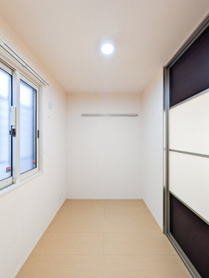 【洋室】 | ソレアード | 個人の部屋や寝室として使える洋室です