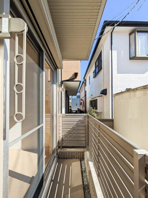 【バルコニー】 | ソレアード | バルコニーからの眺めを楽しみながら食事をしませんか