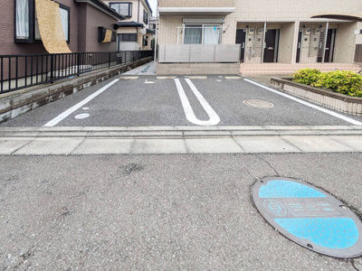 【駐車場】 | ソレアード | 駐車場に車を止められます