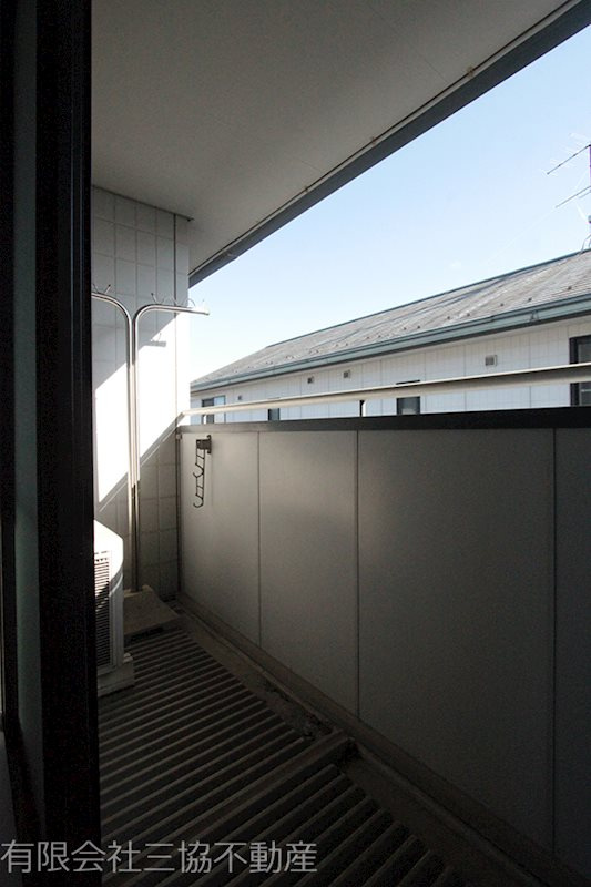 アド・ザックス本町1番館のバルコニー