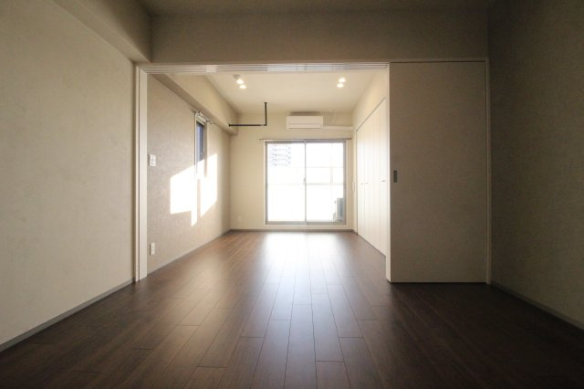 【寝室】 | Broad阿倍野阪南町Residence | 内装