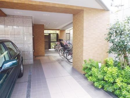 セレシア西巣鴨のエントランス