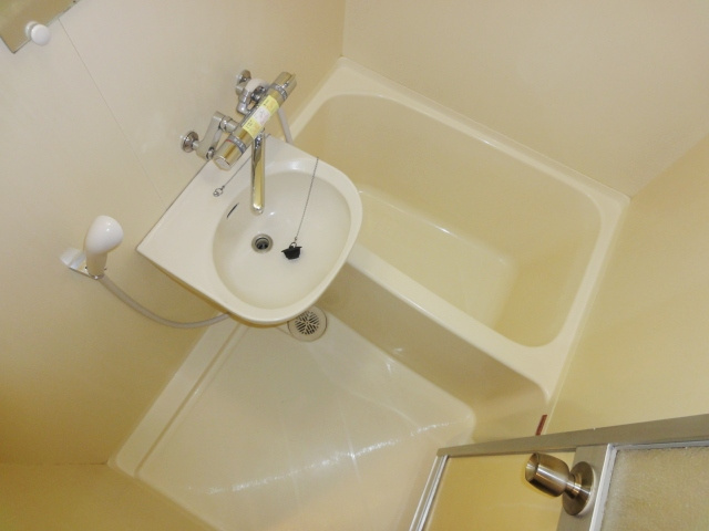 ジョンメゾン小浜の浴室|ゆったり過ごせるお風呂です