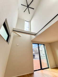 【居間・リビング】 | 綾瀬市深谷上5丁目 Ｂ棟 | 吹抜部分