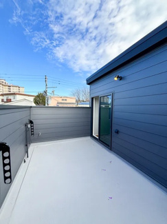 【バルコニー】 | 綾瀬市深谷上5丁目 Ｂ棟 | 屋上バルコニー7.5帖