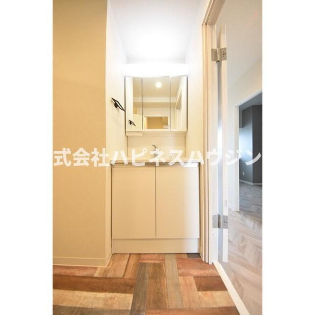 クレセントコートおおたかの森の独立洗面台