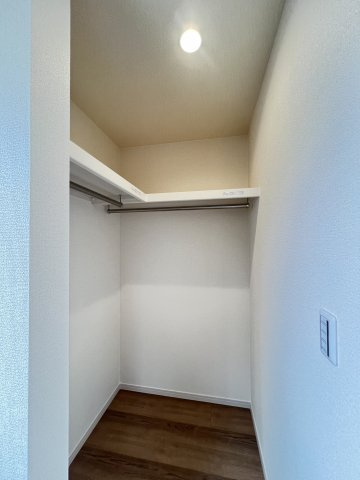 桜井市大豆越７期全5棟の収納|洋室5.2帖　ウォークインクローゼット