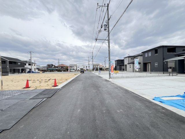 桜井市大豆越７期全5棟の前面道路含む現地写真