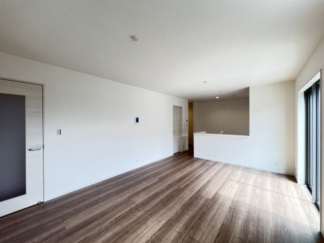 桜井市大豆越７期全5棟の居間・リビング|ゆったりとしたリビング16帖です