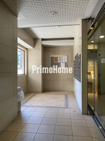 メインステージ日本橋馬喰町駅前のロビー