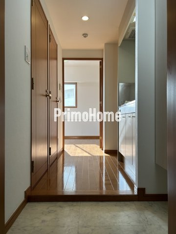 メインステージ日本橋馬喰町駅前の玄関