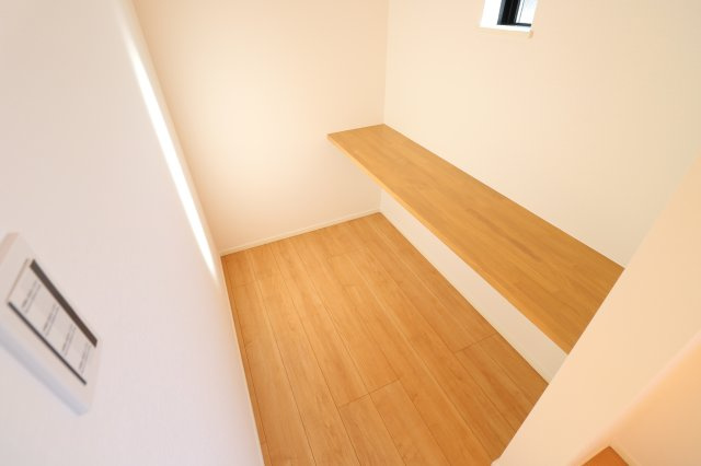 【洋室】 | 川越市諏訪町　新築一戸建住宅　全1棟　(ふじみ野店) | 洋室8.7帖　スタディカウンター