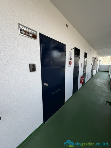 美和プラザ小田原の玄関