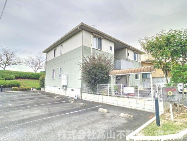 ひまわり館　B棟の駐車場