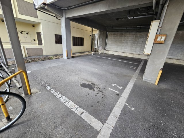 パークサイドスクエアの駐車場