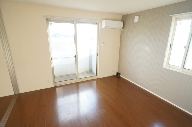 シャルマン　ヴィラージュＤ棟の居間・リビング