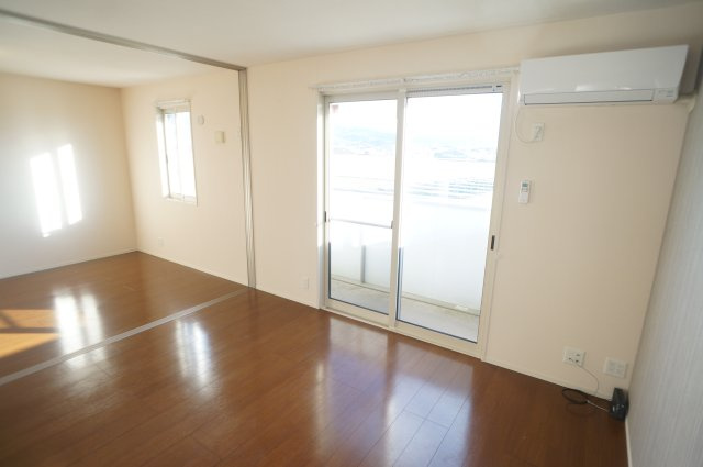 シャルマン　ヴィラージュＤ棟の居間・リビング