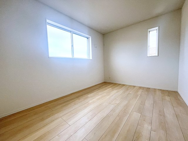 新築戸建・新築建売　郡山市富久山町久保田第29　行健小・行健中の洋室|2面採光で陽射しがたっぷり差し込む明るい洋室です！