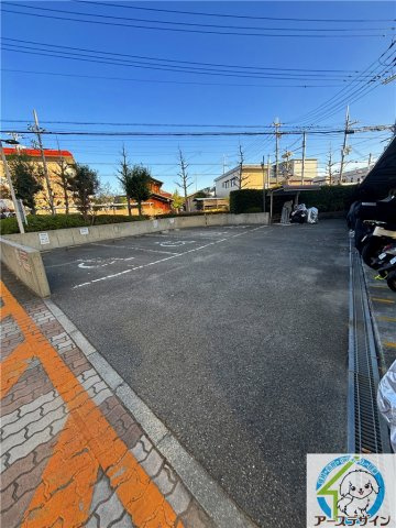 ウエステージ明石六番館の駐車場