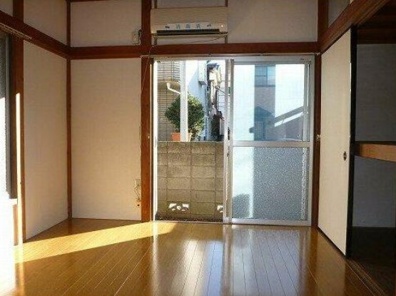 ヒカリハウスの居間・リビング