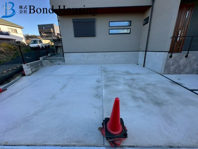 角地につき陽当り・眺望良好　塩屋台1丁目　限定1棟の駐車場