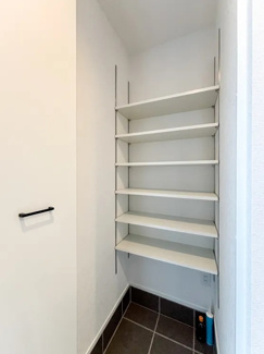 【玄関】 | 綾瀬市深谷上5丁目 Ｃ棟 | SIC