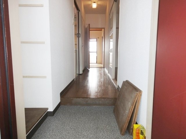 リヒテール中山の玄関