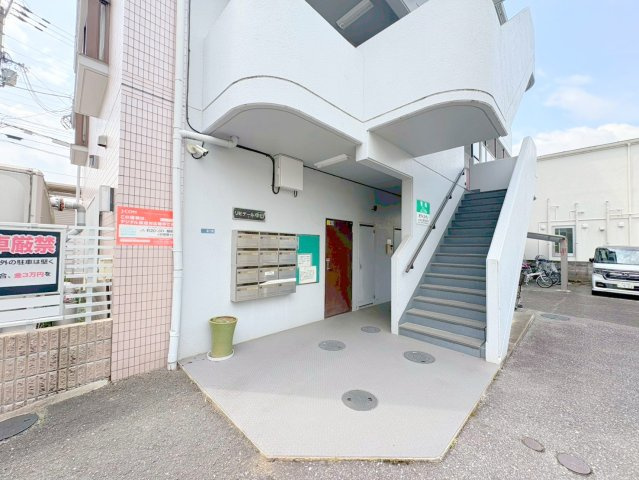 リヒテール中山のエントランス