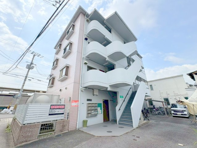 リヒテール中山の外観