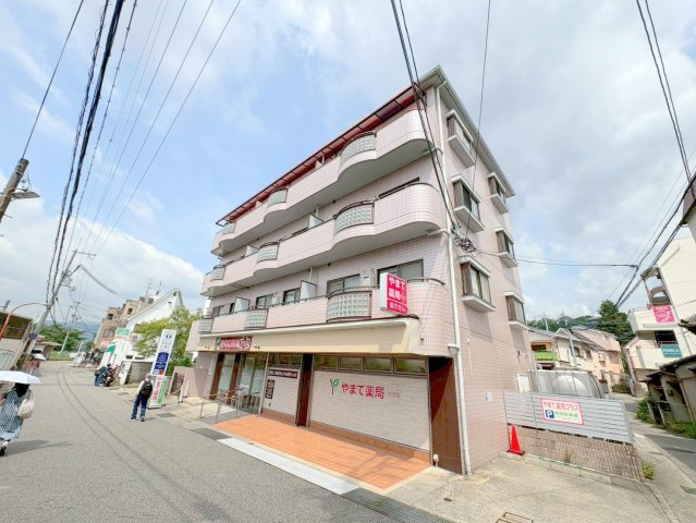 リヒテール中山の外観