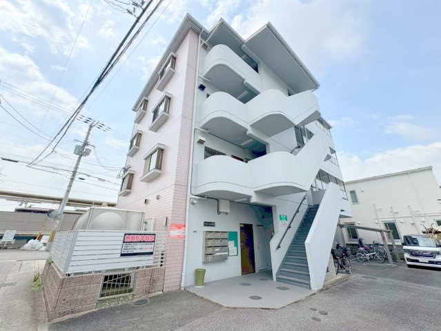 リヒテール中山の外観