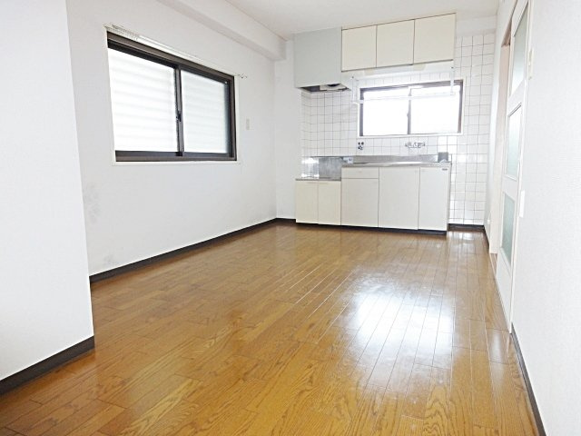 リヒテール中山の内装