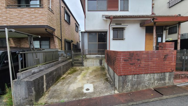 別所町小林貸家の駐車場|☆三木市　別所町小林貸家☆