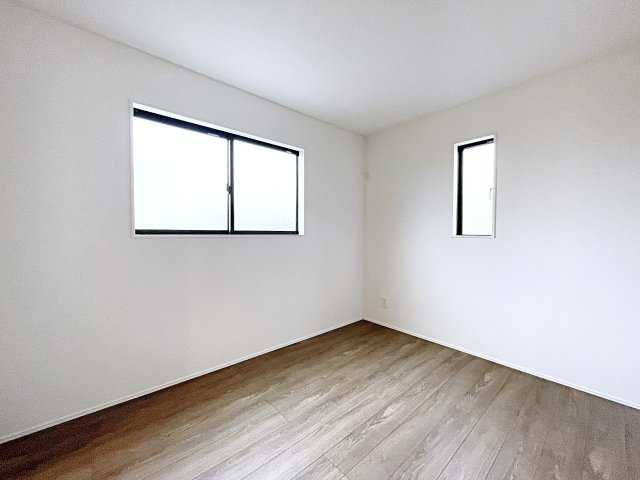 新築建売・新築戸建て　羽生市加羽ヶ崎　GRAFARE　全2棟の洋室