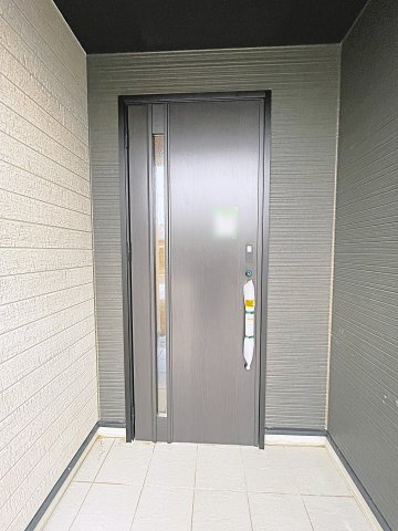 新築建売・新築戸建て　羽生市加羽ヶ崎　GRAFARE　全2棟の玄関