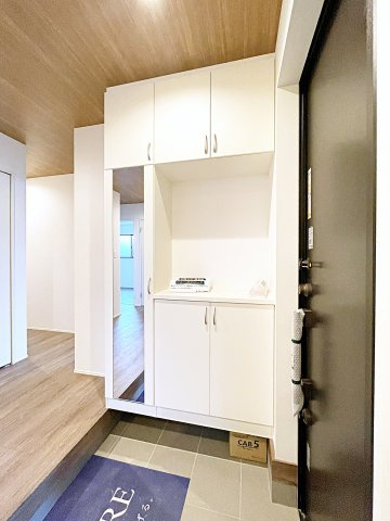 新築建売・新築戸建て　羽生市加羽ヶ崎　GRAFARE　全2棟の玄関