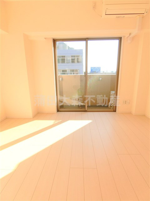 メインステージ西蒲田Ⅱの居間・リビング