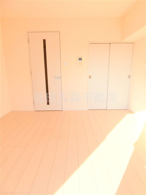 メインステージ西蒲田Ⅱの居間・リビング