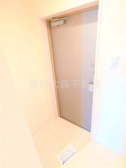 メインステージ西蒲田Ⅱの玄関