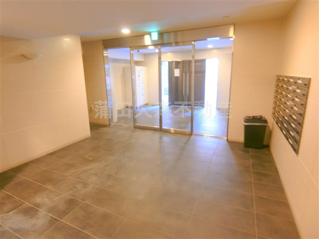 メインステージ西蒲田Ⅱのエントランス