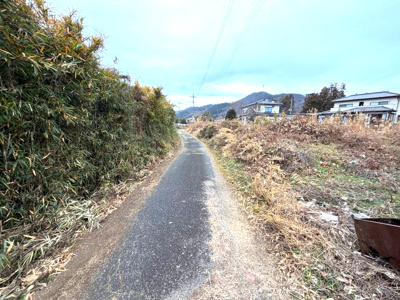 【前面道路含む現地写真】 | 佐野市閑馬町　4SSLDK