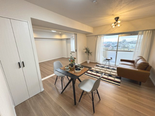 【居間・リビング】