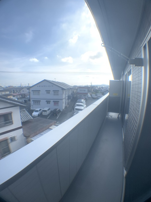 オッツ三蔵子　Bのバルコニー