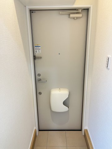 EMMA検見川の玄関|新築時の写真です。