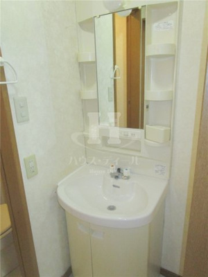 【洗面所】 | エル・プエルト | ゆったりとスペースのある洗面所